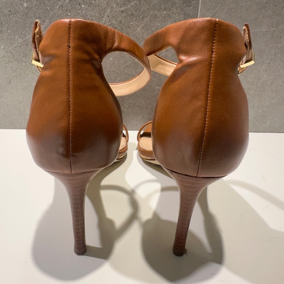 Banana Republic sandals - Picture 5 of 7